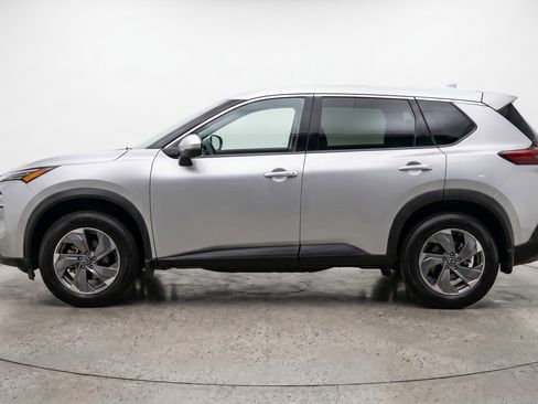 Used 2025 Nissan Rogue SV FWD image 5