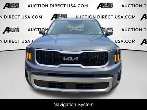 Used 2024 Kia Telluride LX FWD image 2