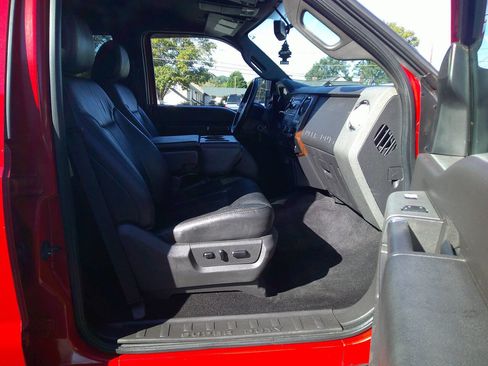 Used 2011 Ford F250 Lariat w/ Lariat Interior Pkg image 17