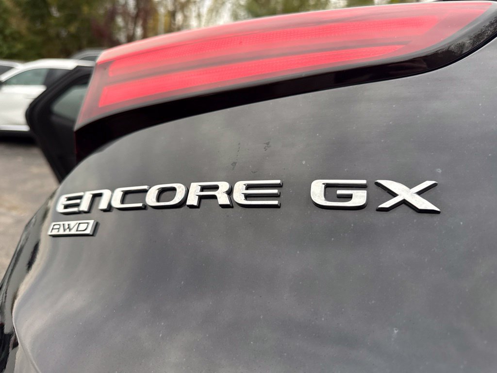 Used 2024 Buick Encore GX Preferred AWD/4WD image 15