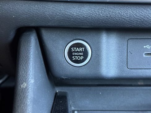 Used 2023 Nissan Rogue SV FWD image 26
