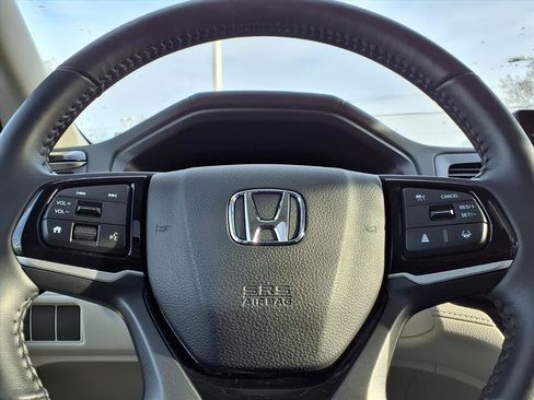 Certified 2025 Honda Odyssey Touring image 29