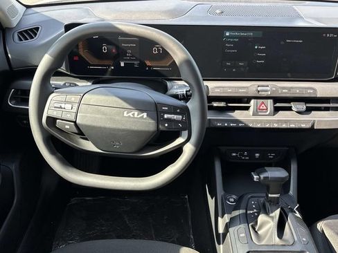 New 2026 Kia K4 LXS image 16