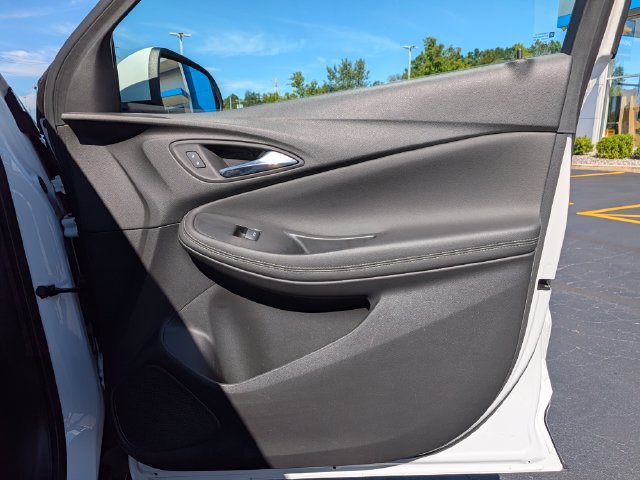 Used 2023 Buick Encore GX Preferred w/ Cold Weather Comfort Package FWD image 13