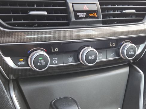Used 2018 Honda Accord Sport image 26