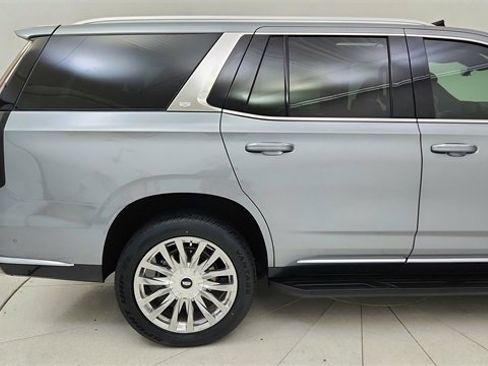 Used 2023 Cadillac Escalade Premium Luxury w/ Performance Package image 12