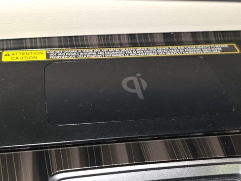 Used 2024 Toyota Sienna Platinum image 11