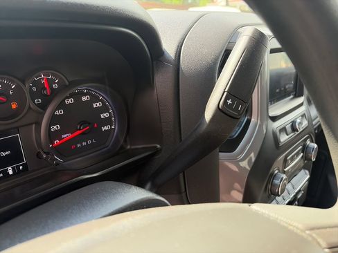 Used 2020 Chevrolet Silverado 1500 Custom w/ Custom Value Package AWD/4WD image 23