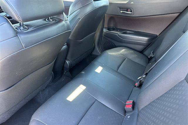 Used 2019 Toyota C-HR Limited FWD image 12
