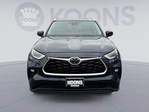 Used 2022 Toyota Highlander XLE image 11