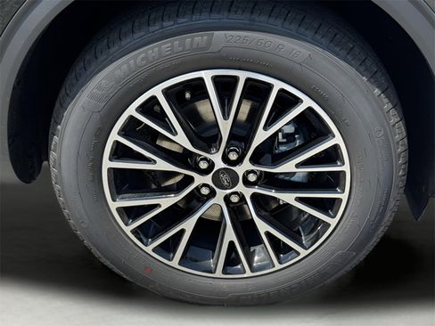 New 2025 Ford Escape SE w/ PHEV Premium Package image 11