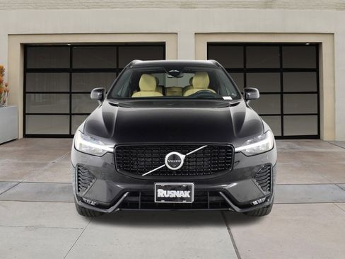 Certified 2023 Volvo XC60 B5 Ultimate w/ Climate Package image 6