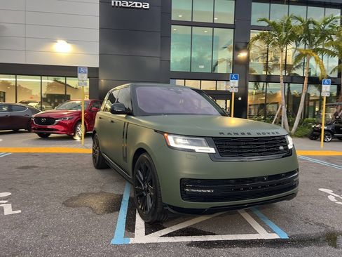 Used 2023 Land Rover Range Rover SE image 4
