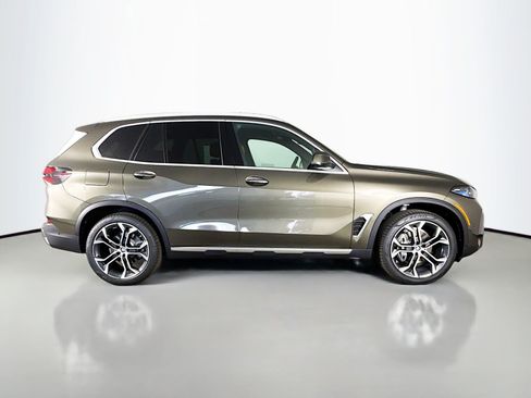 New 2026 BMW X5 sDrive40i w/ Climate Comfort Package image 8