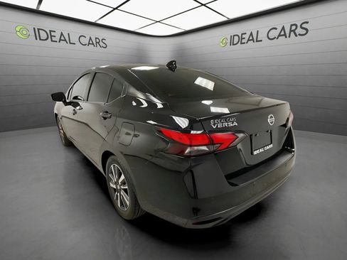 Used 2021 Nissan Versa SV FWD image 7