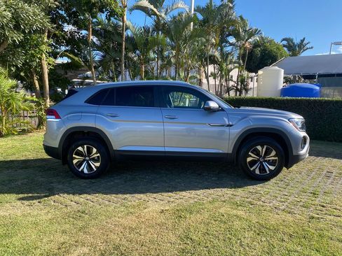 Used 2025 Volkswagen Atlas Cross Sport SE FWD image 26