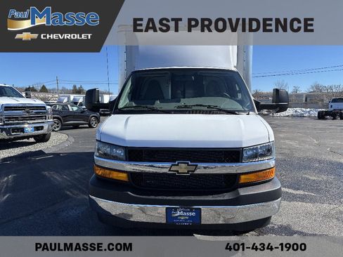 New 2024 Chevrolet Express 3500 w/ Power Convenience Package RWD image 4