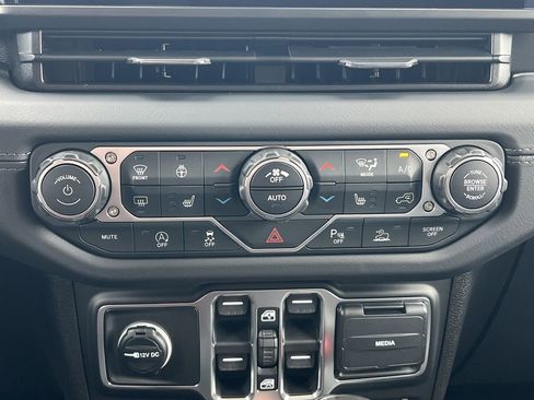 New 2026 Jeep Wrangler Sahara image 7