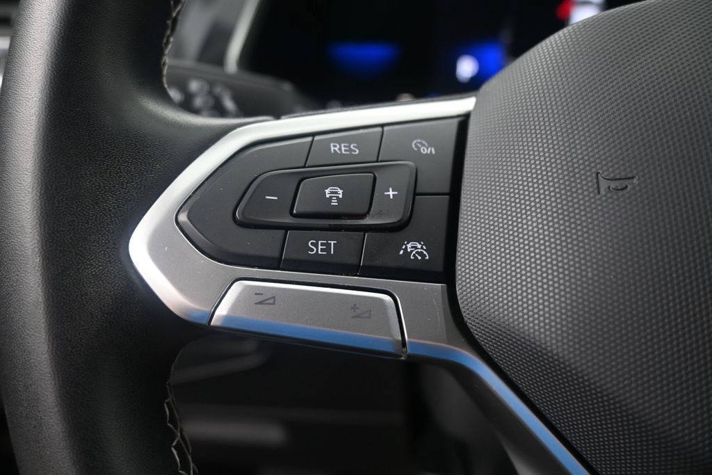 Used 2022 Volkswagen Tiguan SE FWD image 20