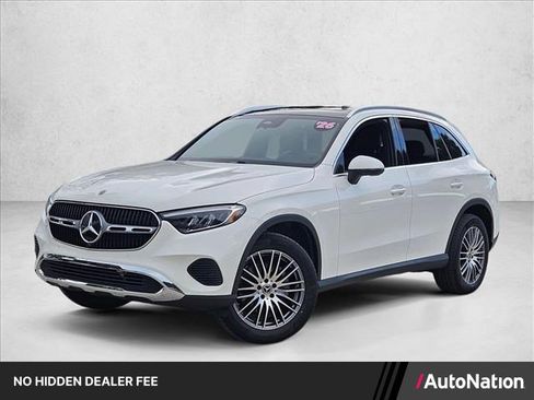 Used 2026 Mercedes-Benz GLC 300 image 1