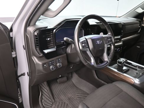 Used 2024 Chevrolet Silverado 1500 RST w/ Dark Appearance Package AWD/4WD image 12