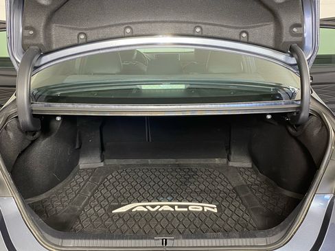 Used 2021 Toyota Avalon Limited w/ Advanced Safety Package FWD image 23