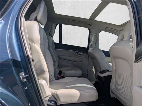 Used 2020 Volvo XC90 T6 Momentum w/ Protection Package AWD/4WD image 22