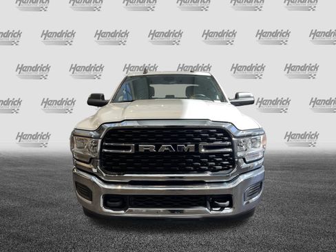Used 2022 RAM 3500 Big Horn AWD/4WD image 3