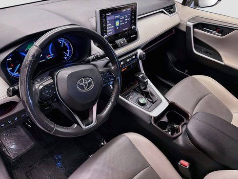 Used 2020 Toyota RAV4 Limited AWD/4WD image 7