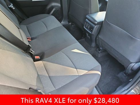 Used 2024 Toyota RAV4 XLE FWD image 32