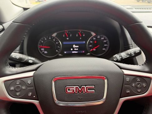 Used 2022 GMC Terrain SLT w/ LPO, Floor Liner Package image 14