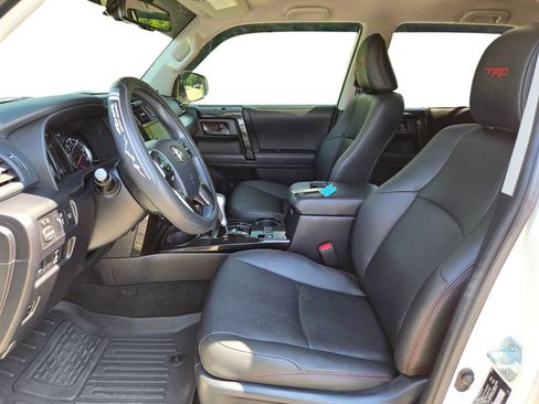 Used 2021 Toyota 4Runner TRD Off-Road Premium AWD/4WD image 17
