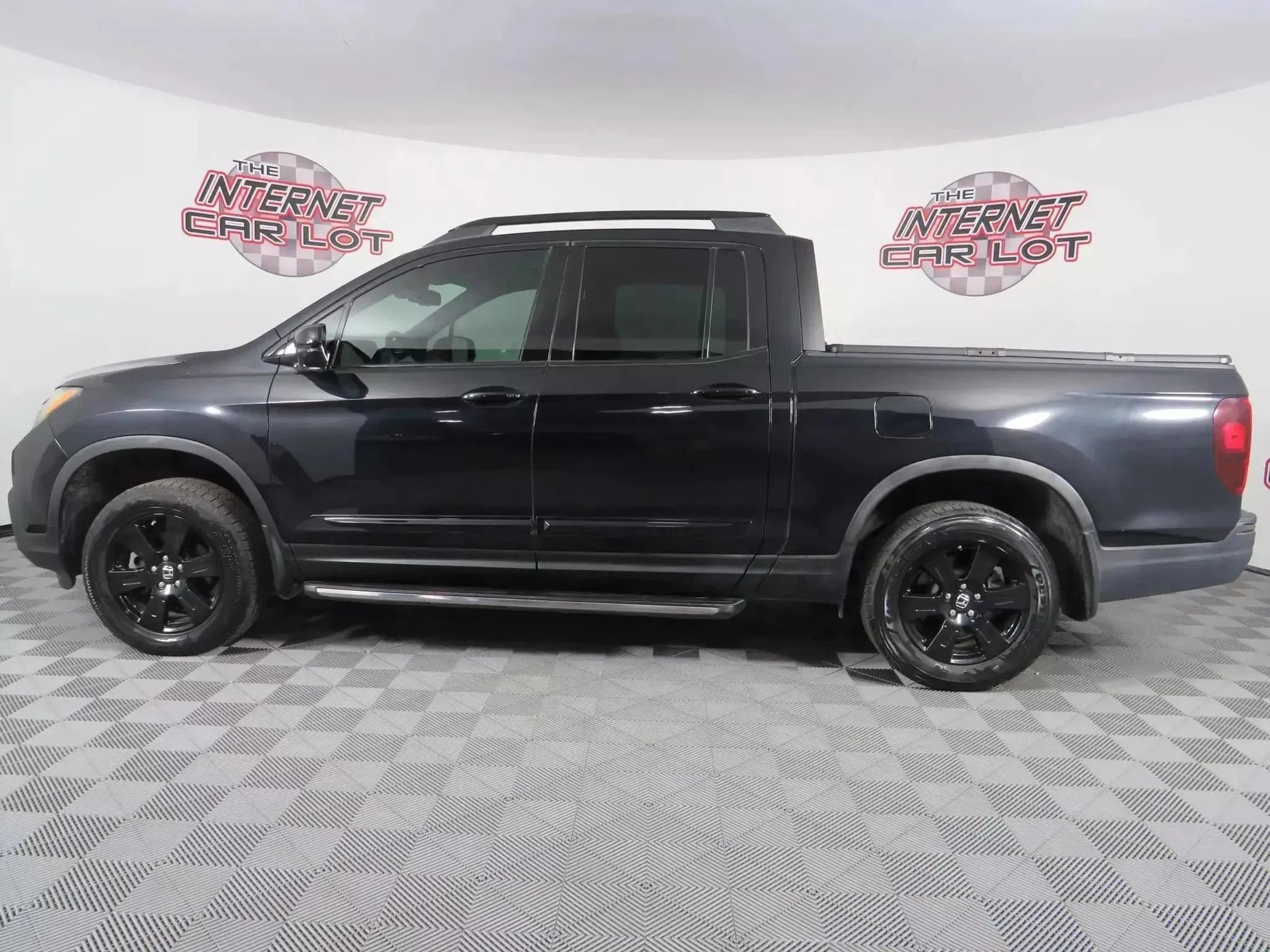 Used 2017 Honda Ridgeline Black Edition image 4