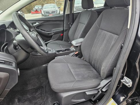 Used 2016 Ford Focus SE image 13
