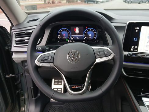 New 2026 Volkswagen Atlas Peak Edition image 14