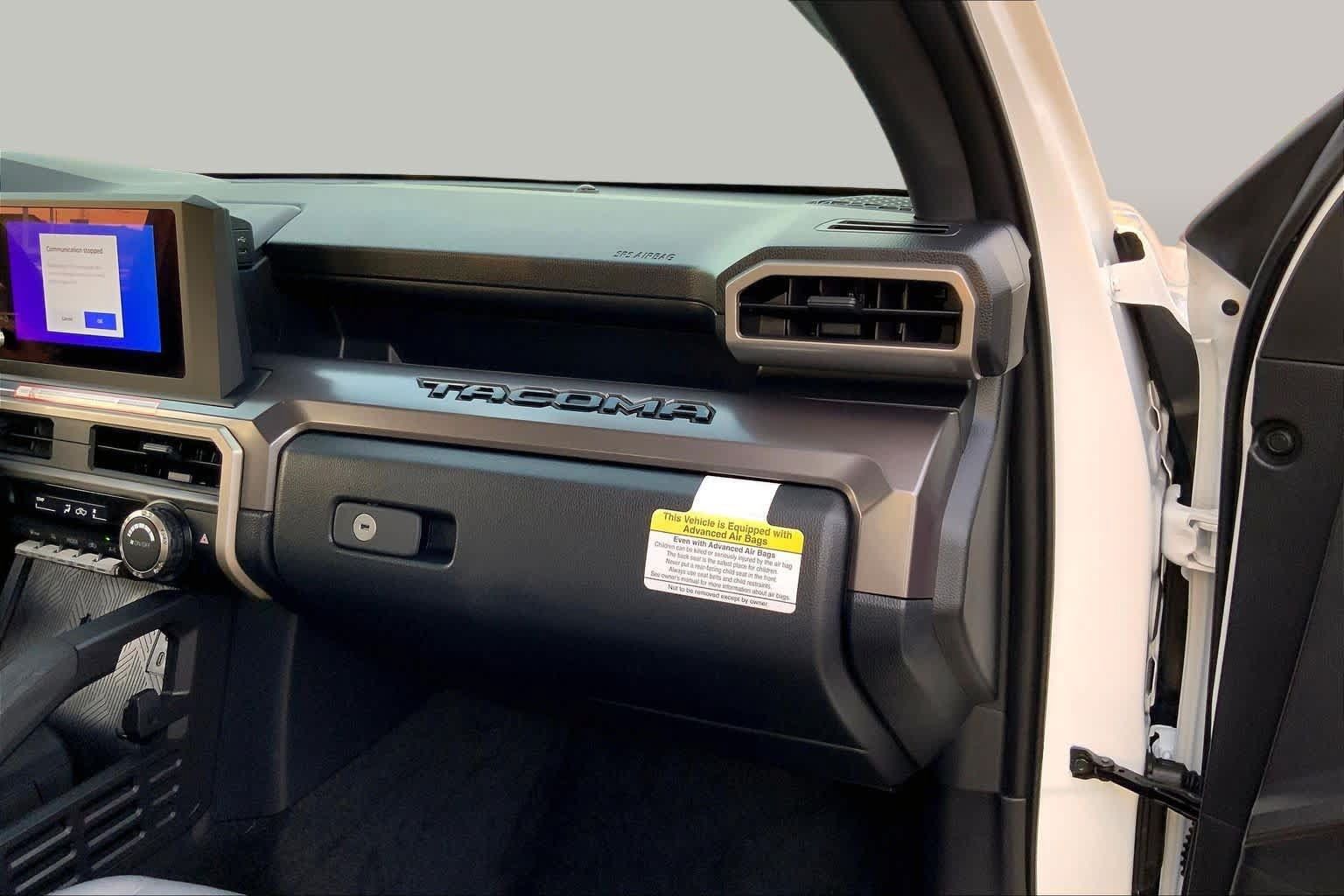 Certified 2026 Toyota Tacoma SR5 AWD/4WD image 18