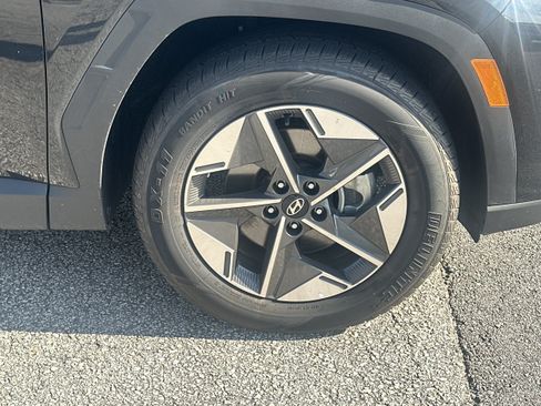 Used 2025 Hyundai Tucson SEL FWD image 12