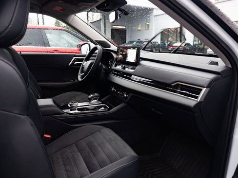 New 2026 Mitsubishi Outlander SE image 25