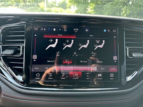 Used 2025 Dodge Durango GT RWD image 21