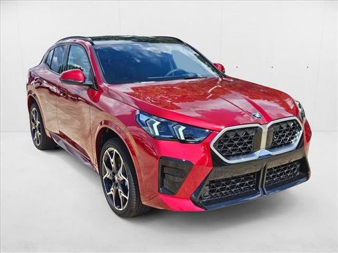 Used 2026 BMW X2 xDrive28i w/ Technology Package image 3