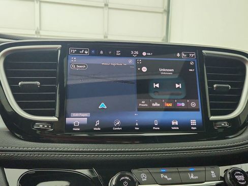 New 2026 Chrysler Pacifica Limited image 24