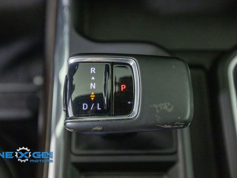 Used 2025 GMC Sierra 1500 SLT w/ SLT Premium Plus Package AWD/4WD image 21
