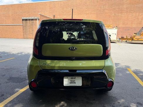 Used 2016 Kia Soul + FWD image 5