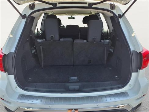 Used 2020 Nissan Pathfinder S image 10