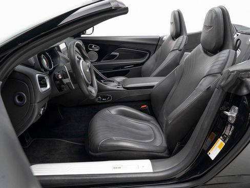 Used 2020 Aston Martin DB11 Volante RWD image 17