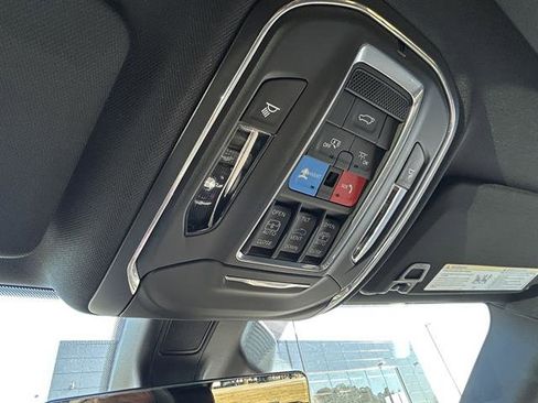 New 2025 Jeep Grand Cherokee Overland image 14