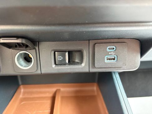 Used 2024 Ford Maverick Lariat FWD image 23