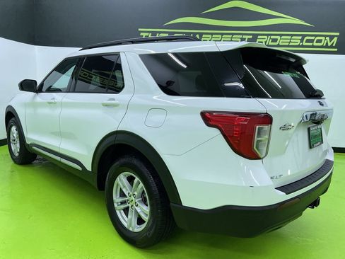 Used 2021 Ford Explorer XLT w/ Class III Trailer Tow Package AWD/4WD image 7
