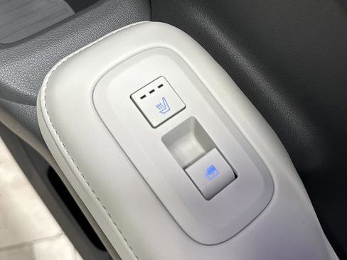 Used 2025 Hyundai Santa Fe Calligraphy image 36