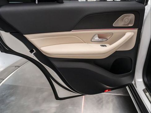 Used 2021 Mercedes-Benz GLE 350 w/ Premium Package image 26